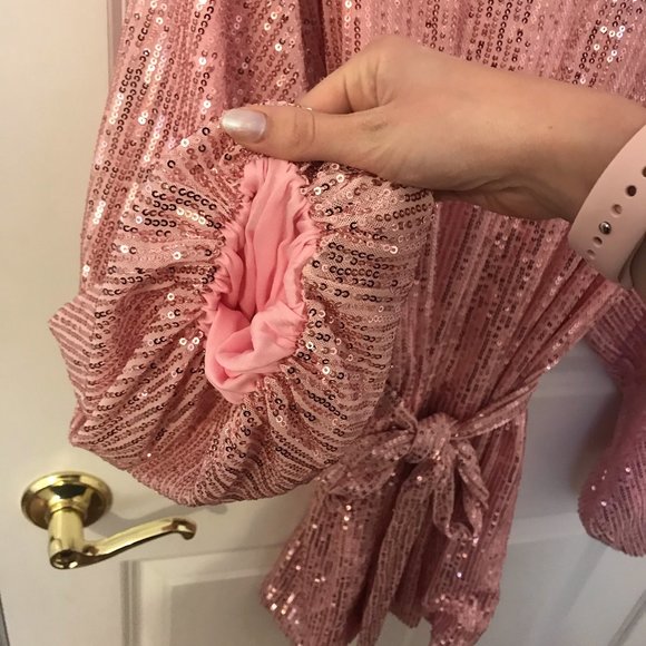 Boutique Pink Sequin Loosely Fitted Cocktail Dress - Picture 11 of 13